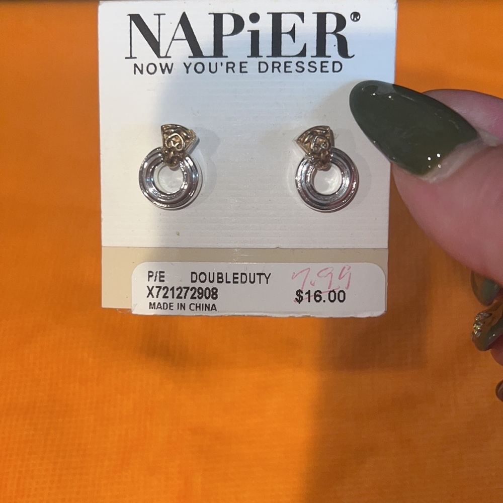 Napier vintage earrings - Picture 3 of 5